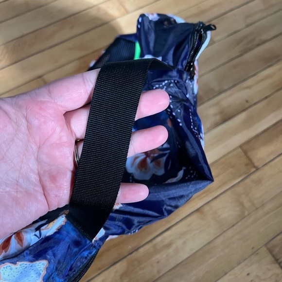 BeeGreen navy blue floral patterned packing cube travel set - Picture 3 of 9